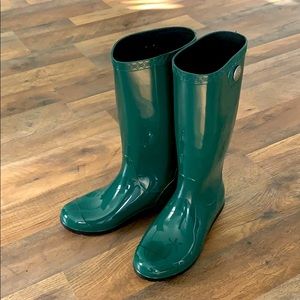 UGG Shaye Tall rain boots 5 brand new